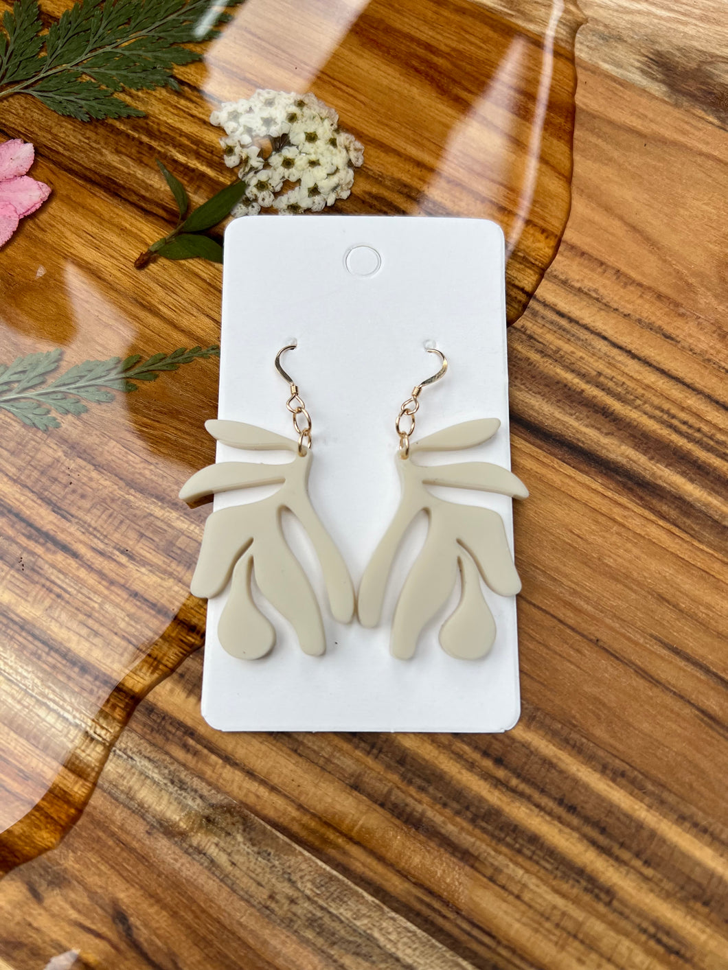 Acrylic leaf earring